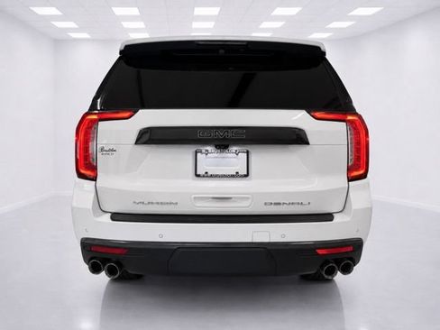 Used 2023 GMC Yukon Denali Ultimate AWD/4WD image 12