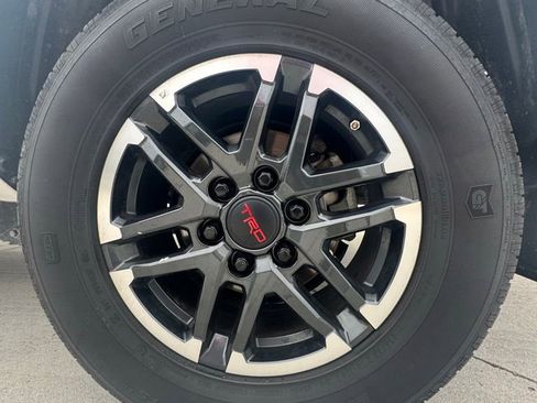 Used 2024 Toyota Tacoma TRD Sport image 22