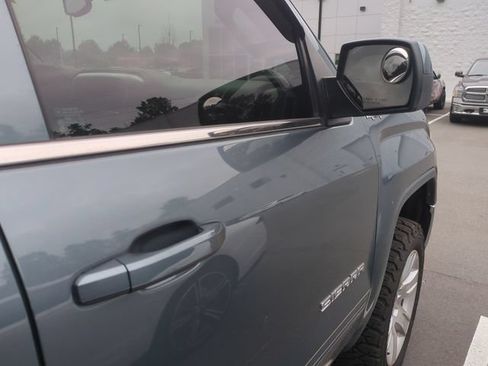 Used 2014 GMC Sierra 1500 SLE w/ SLE Value Package AWD/4WD image 9