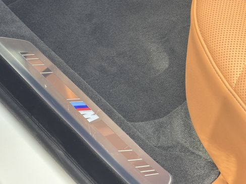 Certified 2025 BMW 740i RWD image 34