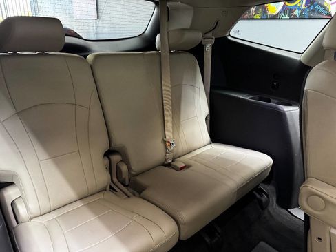 Used 2019 Buick Enclave Essence image 48