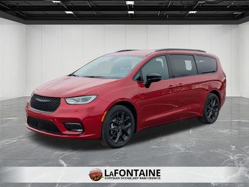 New 2026 Chrysler Pacifica Select w/ S Appearance Package image 1