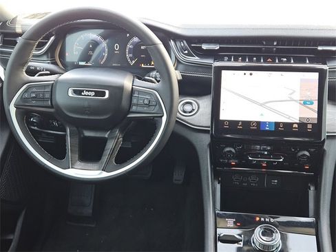 Used 2023 Jeep Grand Cherokee L Limited image 24