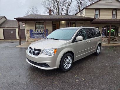 Used 2016 Dodge Grand Caravan SXT w/ Rear Park Assist Package