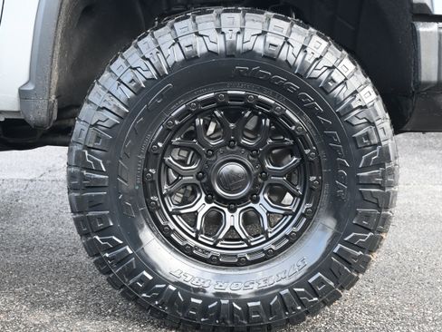 Used 2024 Chevrolet Silverado 2500 ZR2 w/ ZR2 Bison Edition image 15