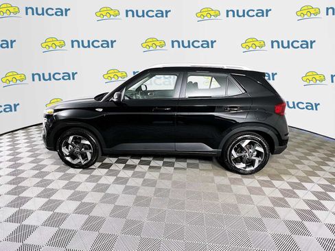 Certified 2026 Hyundai Venue SEL FWD image 4