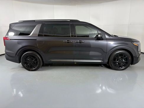 New 2026 Kia Carnival SX Prestige image 9