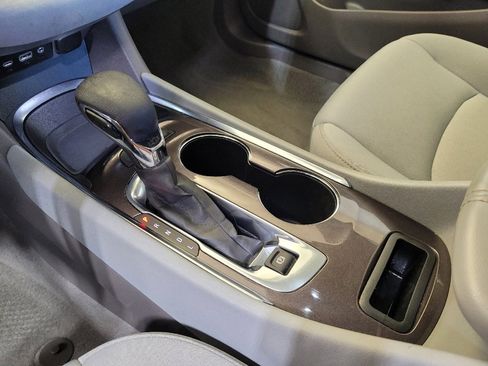 Used 2023 Chevrolet Malibu LT FWD image 26
