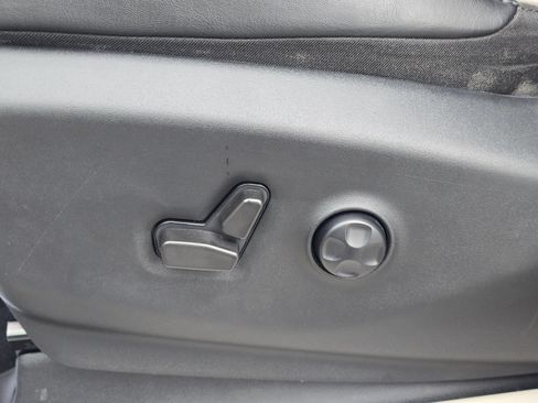Used 2022 Chrysler Pacifica Limited FWD image 34
