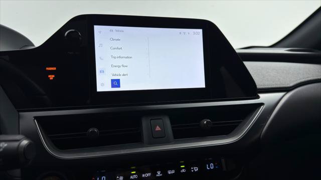 Used 2023 Lexus UX 250h FWD w/ Accessory Package (Z1) image 31