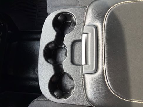 Used 2024 RAM 2500 Tradesman w/ Chrome Appearance Group image 23