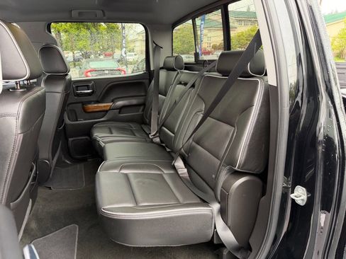 Used 2018 Chevrolet Silverado 1500 High Country image 15