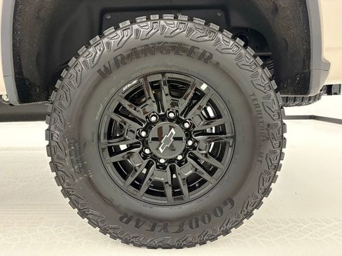 New 2026 Chevrolet Silverado 2500 ZR2 AWD/4WD image 31
