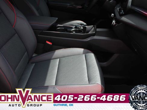 Used 2025 Chevrolet Equinox RS image 18