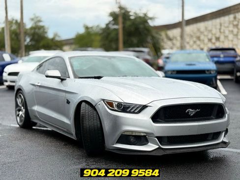 Used 2015 Ford Mustang GT RWD image 10