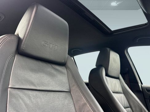 Used 2013 Volkswagen GTI Driver's Edition image 15