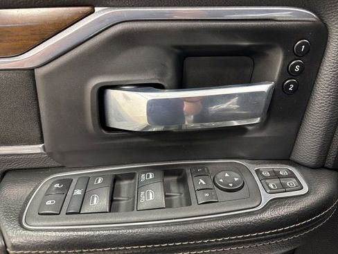 Used 2024 RAM 2500 Laramie AWD/4WD image 21