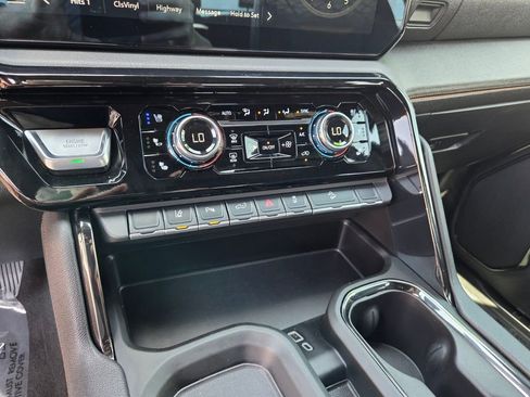 Certified 2024 GMC Sierra 2500 AT4 AWD/4WD image 25