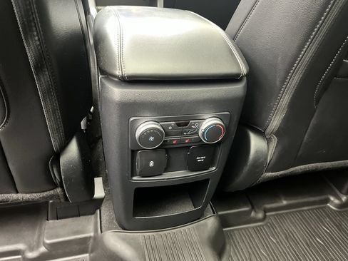 Used 2021 Ford Explorer Limited w/ Equipment Group 301A AWD/4WD image 15