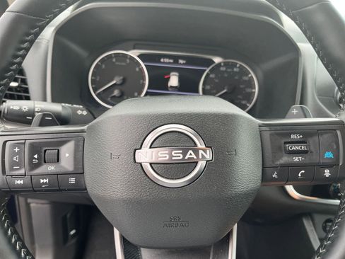 Used 2025 Nissan Rogue SV AWD/4WD image 29
