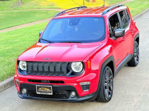 Used 2021 Jeep Renegade Latitude image 3