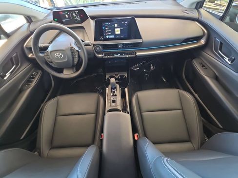 Used 2026 Toyota Prius XLE FWD image 21