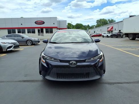 Certified 2021 Toyota Corolla LE FWD image 2
