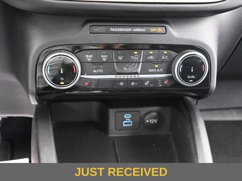 Used 2022 Ford Escape Titanium w/ Class II Trailer Tow Package AWD/4WD image 11