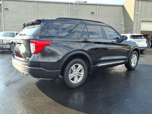 Used 2023 Ford Explorer XLT image 6