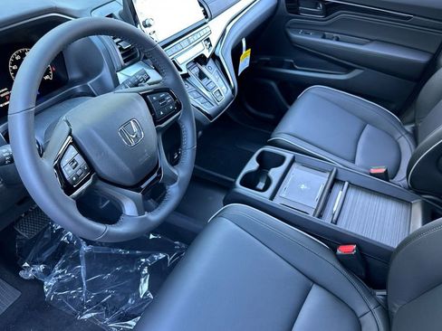 New 2026 Honda Odyssey Touring image 10