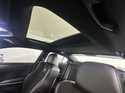 Used 2018 Dodge Charger R/T Scat Pack image 22
