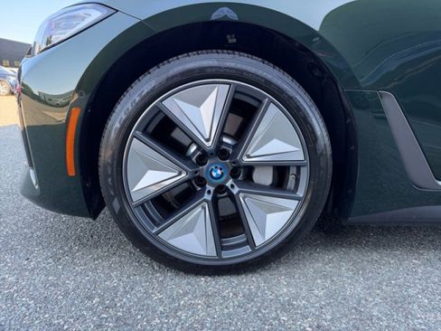 Used 2023 BMW i4 eDrive35 RWD image 9