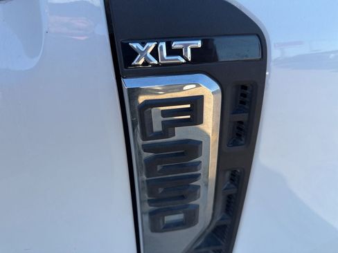 Used 2024 Ford F250 XLT image 16