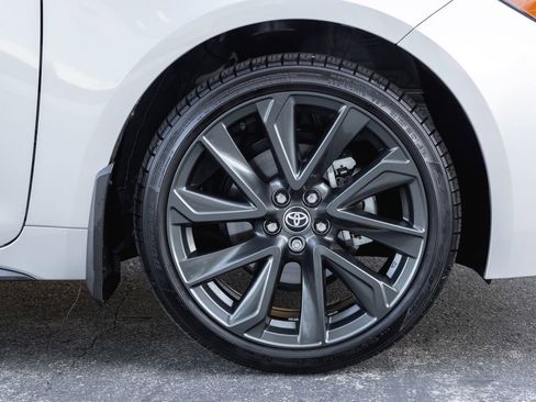 Certified 2025 Toyota Corolla SE image 4