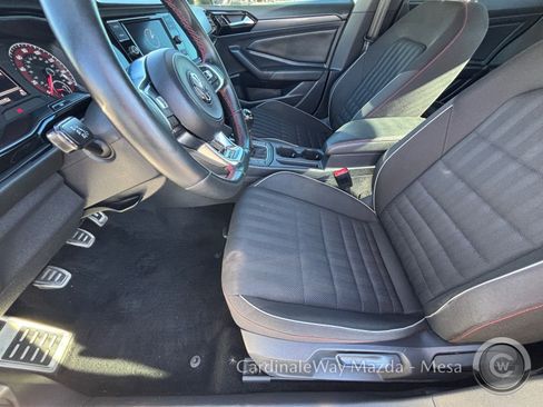 Used 2019 Volkswagen Jetta GLI image 18