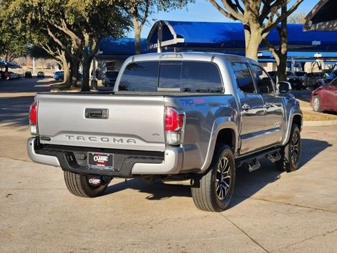 Used 2020 Toyota Tacoma TRD Sport w/ Technology Package image 15