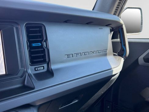 Used 2023 Ford Bronco Black Diamond AWD/4WD image 29