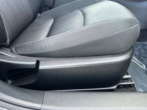 Used 2025 Nissan Altima 2.5 S FWD image 17