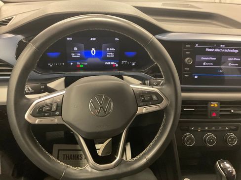 Used 2022 Volkswagen Taos SE FWD image 21