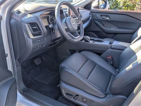 Certified 2023 Nissan Rogue SV w/ SV Premium B Package image 11