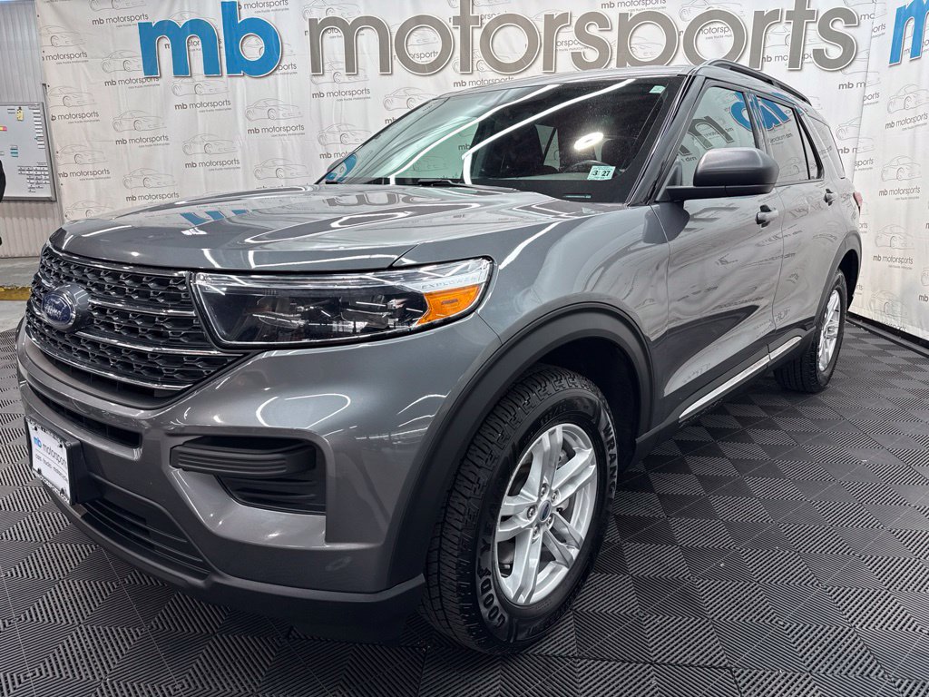Used 2022 Ford Explorer XLT AWD/4WD image 1