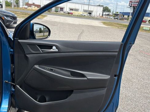 Used 2019 Hyundai Tucson Value w/ Cargo Package FWD image 17