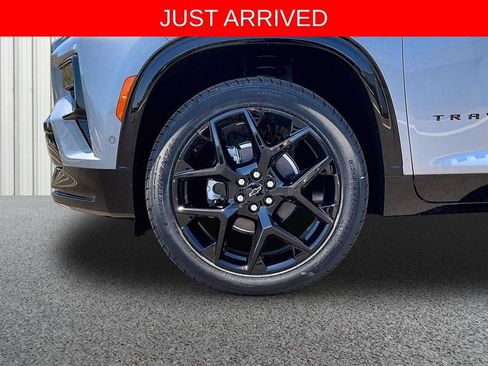 New 2026 Chevrolet Traverse RS w/ LPO, Floor Liner Package FWD image 10