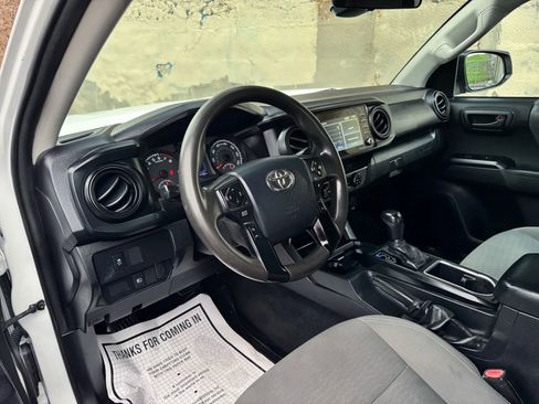 Used 2020 Toyota Tacoma SR w/ SX Package AWD/4WD image 17