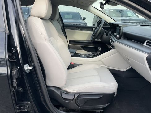 Used 2021 Kia K5 LXS image 13