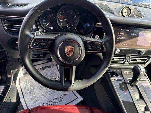 Used 2024 Porsche Macan AWD/4WD image 26