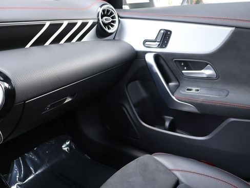 Used 2021 Mercedes-Benz CLA 35 AMG 4MATIC image 41