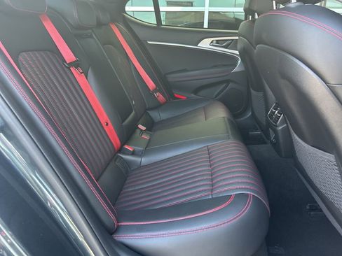 Used 2023 Genesis G70 2.0T w/ Sport Prestige Package image 25