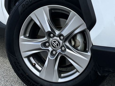 Used 2024 Toyota RAV4 XLE FWD image 29