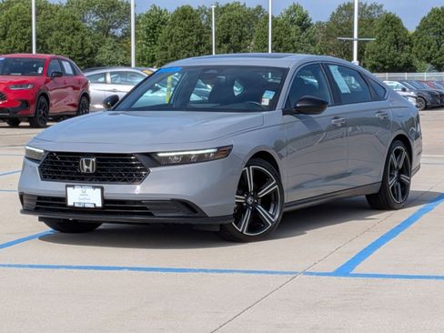 Certified 2025 Honda Accord Sport image 2